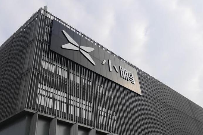 传小鹏汽车将进军游艇领域
 
网传小鹏将进军游艇赛道，且将该项目内部命名为“飞鱼
