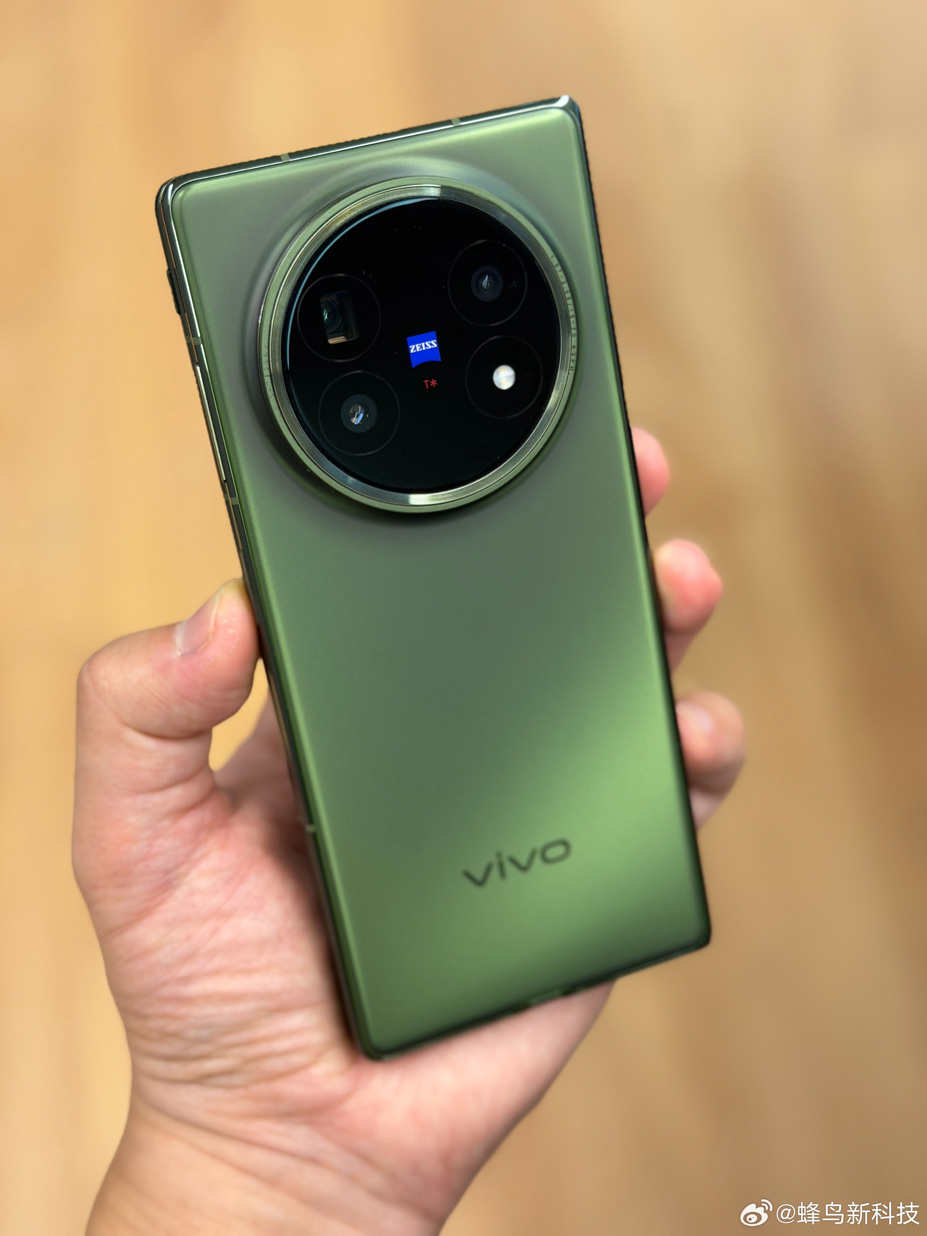 我一度觉得，这机器还是非常好用滴，直到…… vivo X Fold6