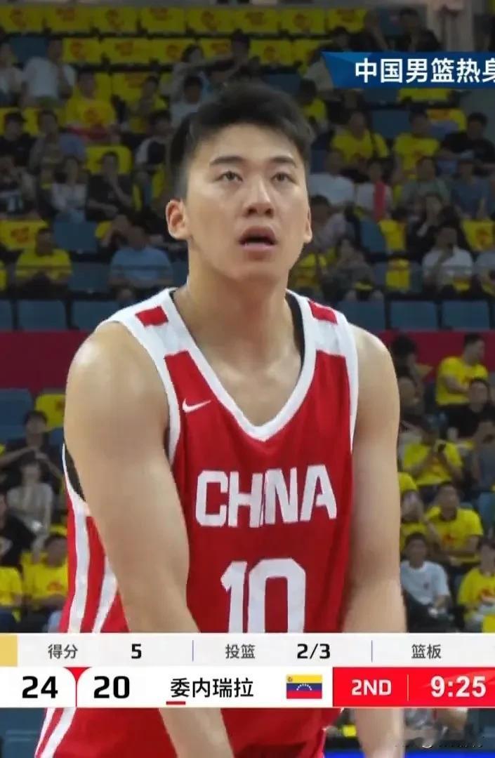 【又是王俊杰！第二节中国队48-40领先】
第二节相对于又打了一个24-20。第