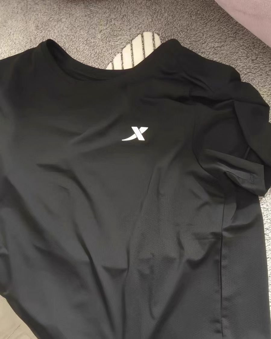 原来我也有SpaceX的短袖，这不国内人手一件SpaceX确定创史上最大IPO特