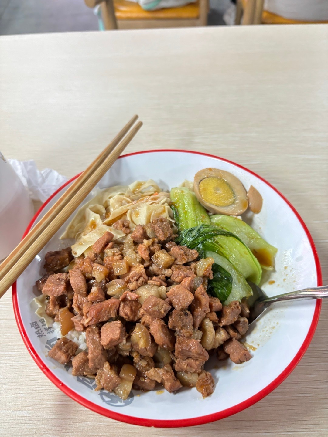 生活手记[超话]   喜欢吃饭呀 