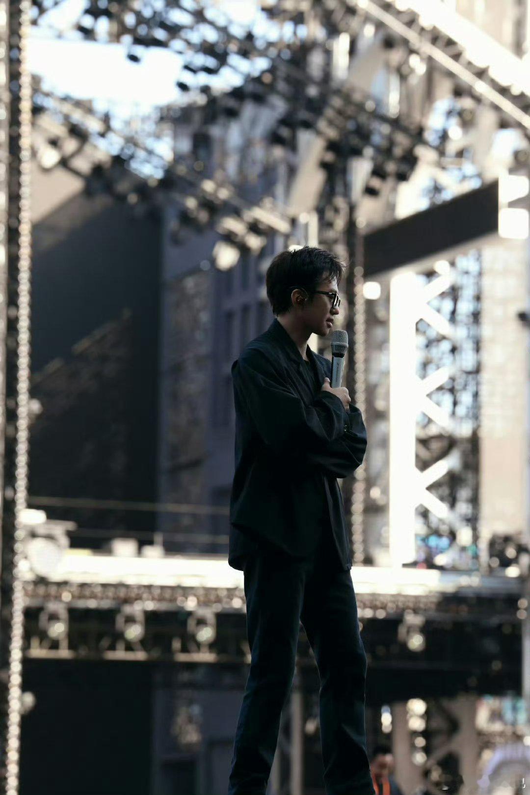 邓超瘦成男大了邓超说真的帅毙了 