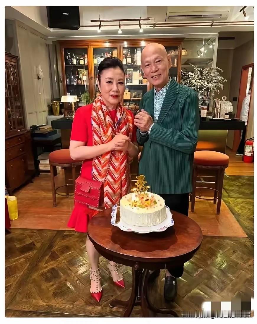 81岁冯淬帆独居离世的唏嘘尚未散去，这位无儿无女、晚年靠制氧机续命的老戏骨，给同