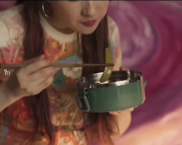 刘亦菲这吃戏也太难评了，完全看不出来这饭菜好吃 ​​​