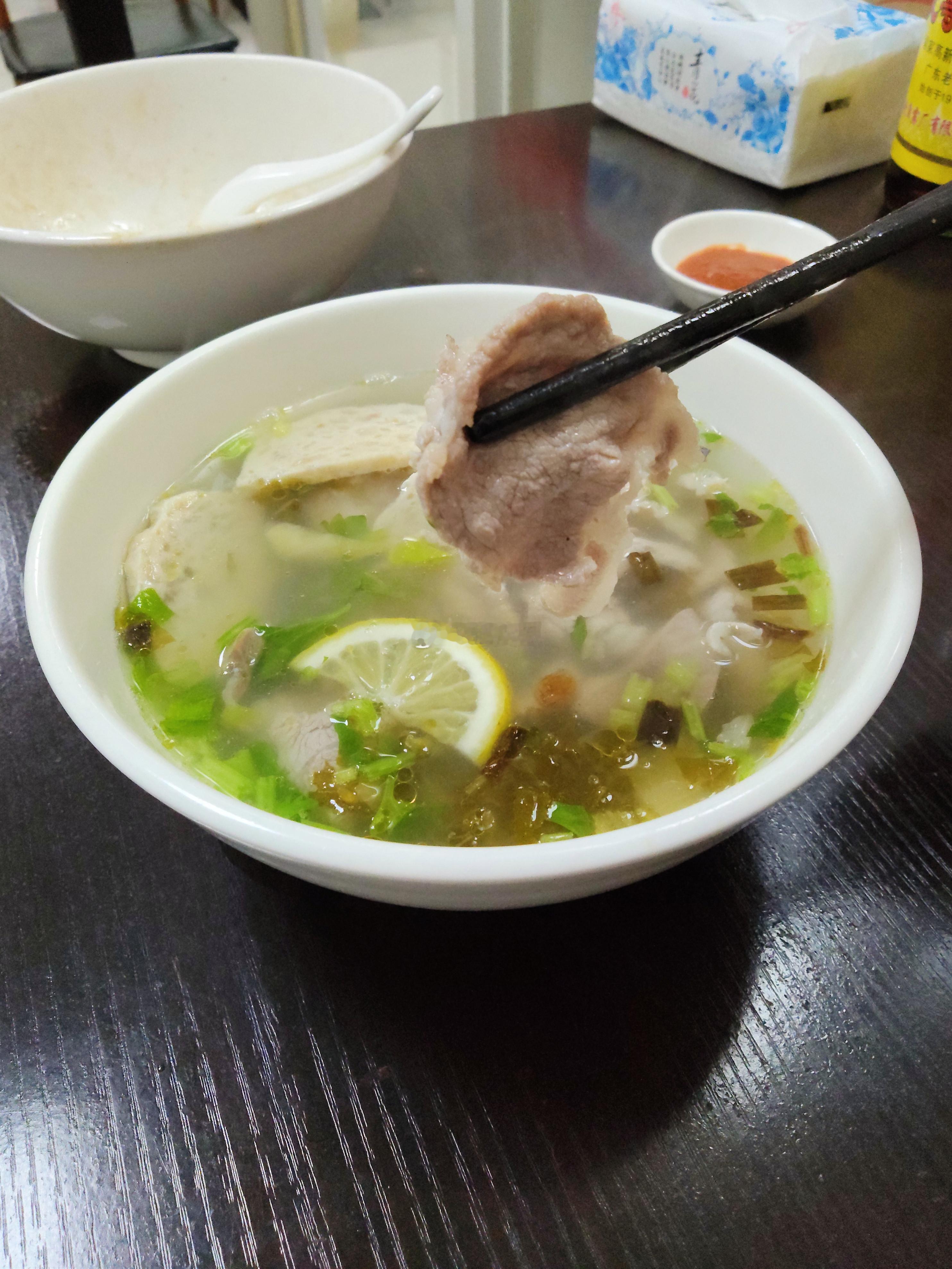 最近又在金涛庄吃了几家店，这家竹槌面就是其中之一，为什么呢，因为母众号想要继续更