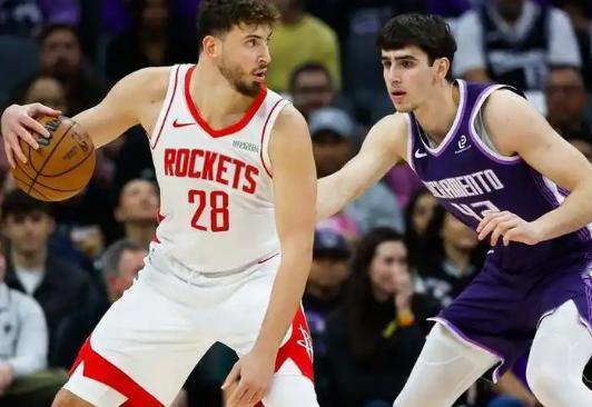 北京时间12月24日，今日的NBA常规赛11点以后开球的有3场比赛：

11：0