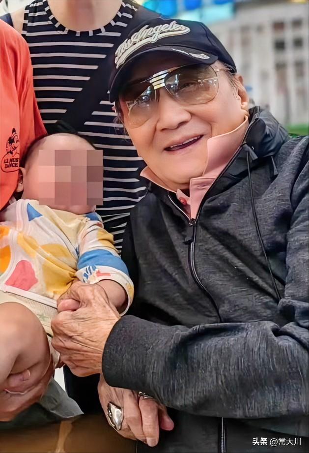 媒体报道说，谢贤去世以后，90%的遗产都留给了2个孙子。很多人好奇，谢贤一生风流