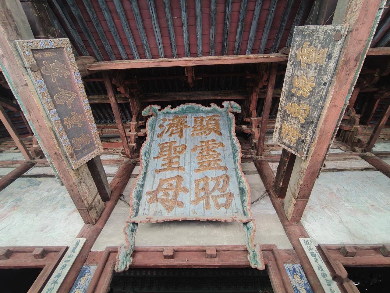 上海独居男子昏迷母亲取不出救命钱：当法律监护制度在急诊室沉默，谁有权决定一个人的