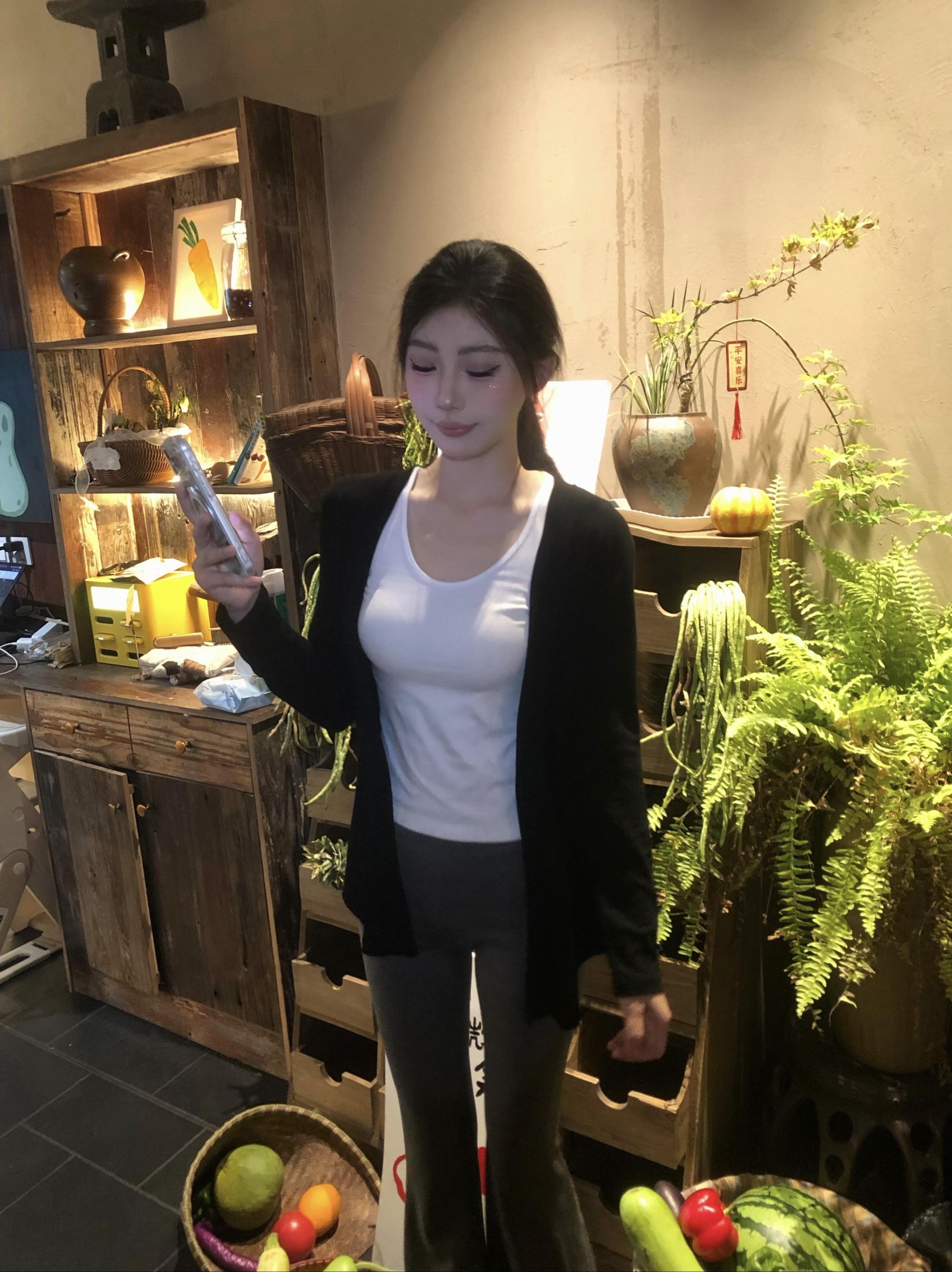 那天经过一片花园，可是你不在