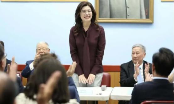 郑丽文称“两岸暂无条件谈统一”，引发争议：所谓条件到底是谁在定义？是现实真的不成