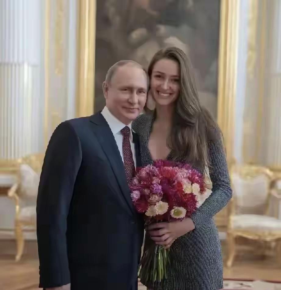 权力无关年轮，永远鲜活滚烫。