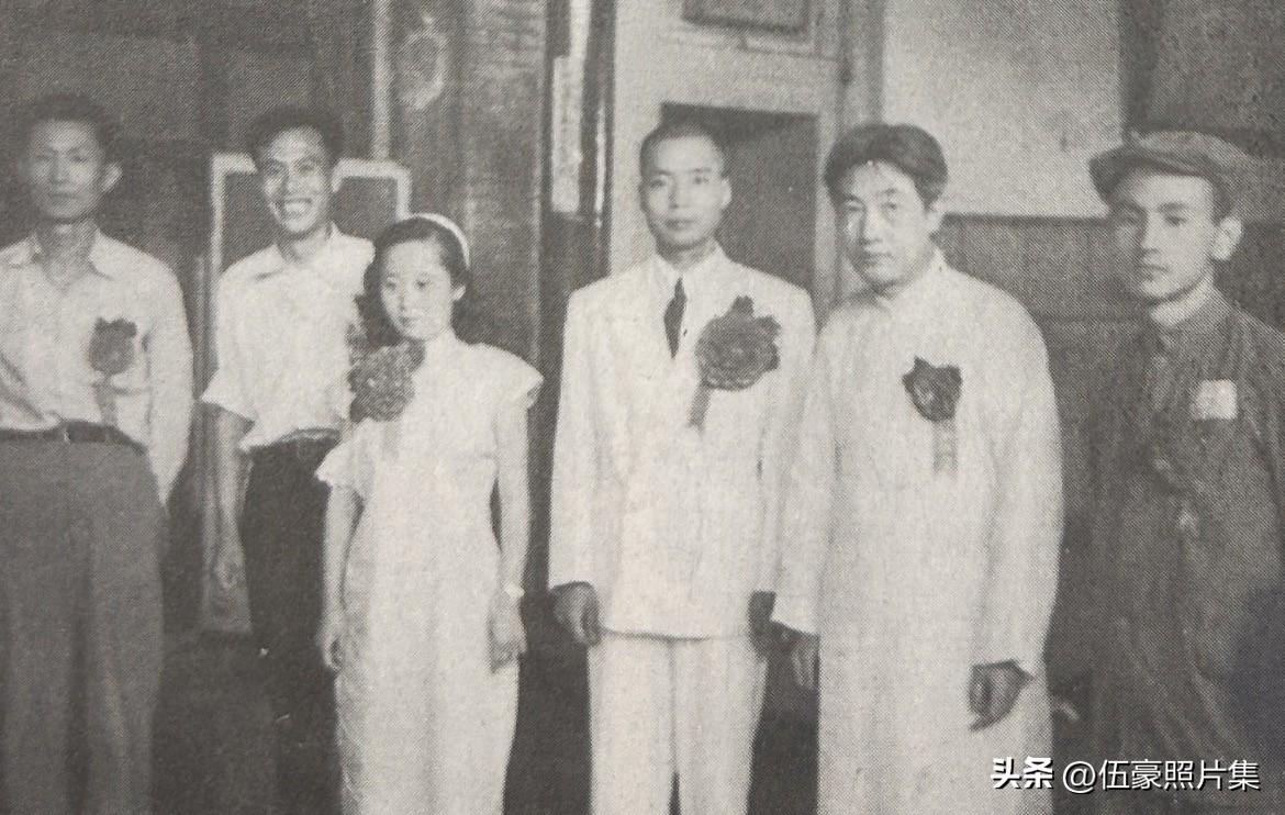 1949年，韦江凡、时玉梅婚礼，徐悲鸿（右二）为主婚人，董希文（左一）为证婚人。