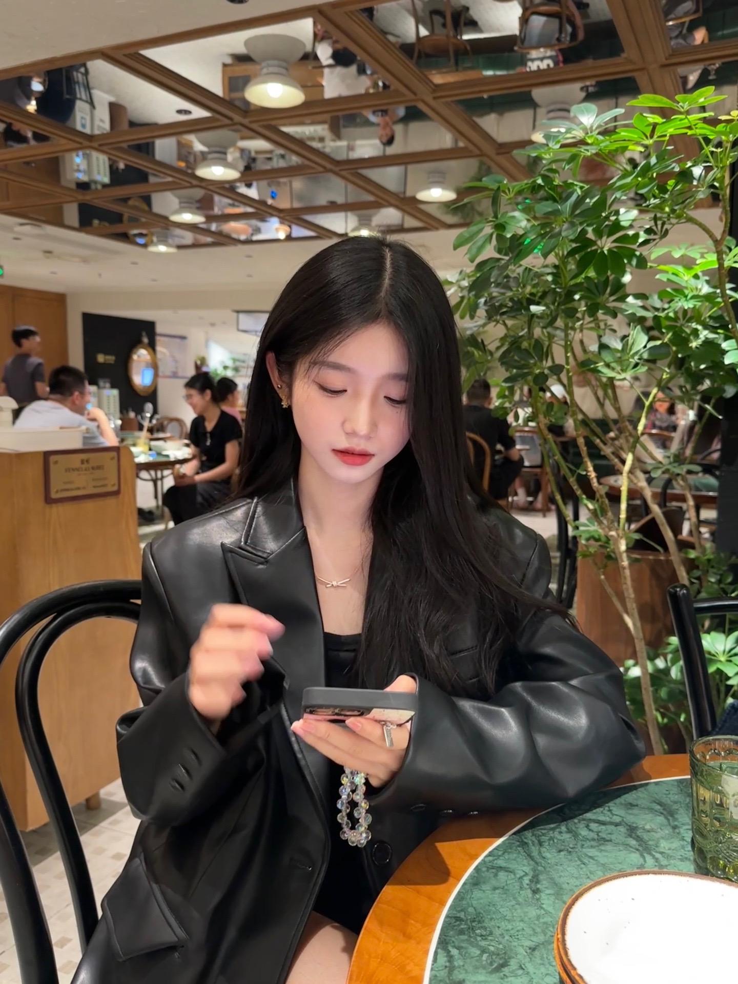 吃。