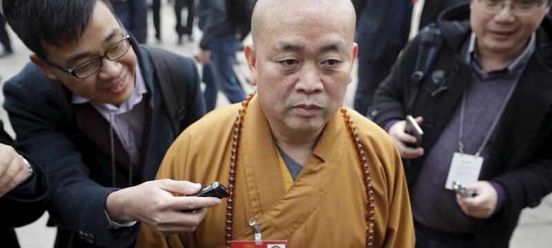 俄媒聚焦：中国前少林寺方丈因受贿被判处24年有期徒刑！
俄网友不解：一个僧侣要那
