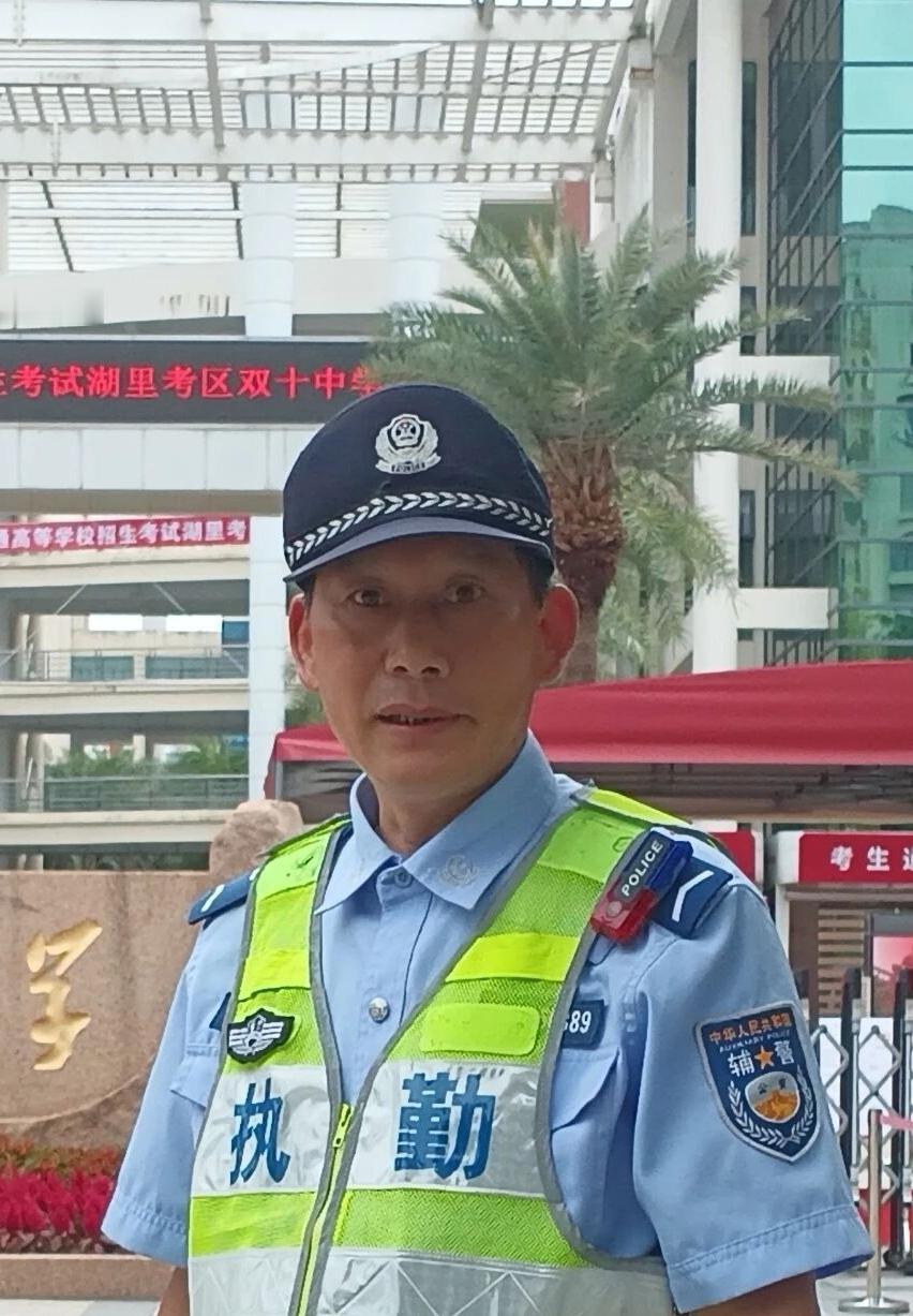 辅警的职业倦怠期通常出现在‌工作3–5年‌之间！

上班即感疲惫，对工作失去热情