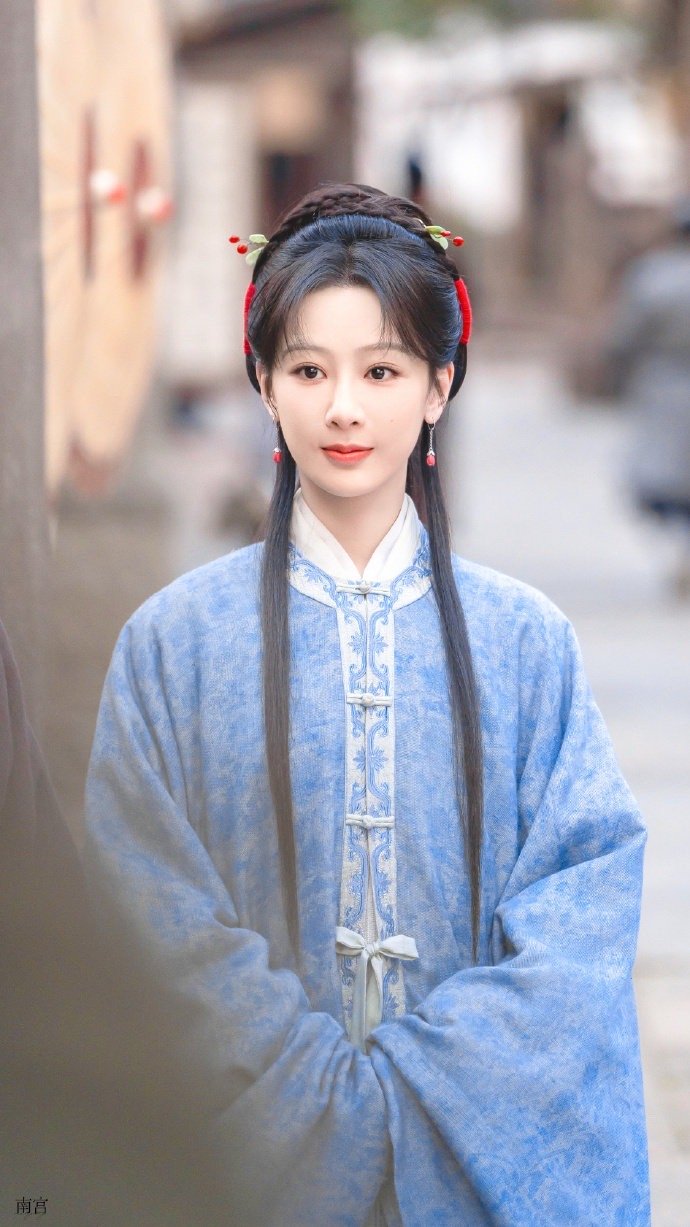 杨紫家业 杨紫李祯 远方的你可要好好照顾自己，不要感冒了流鼻涕，偶尔可以打几个喷