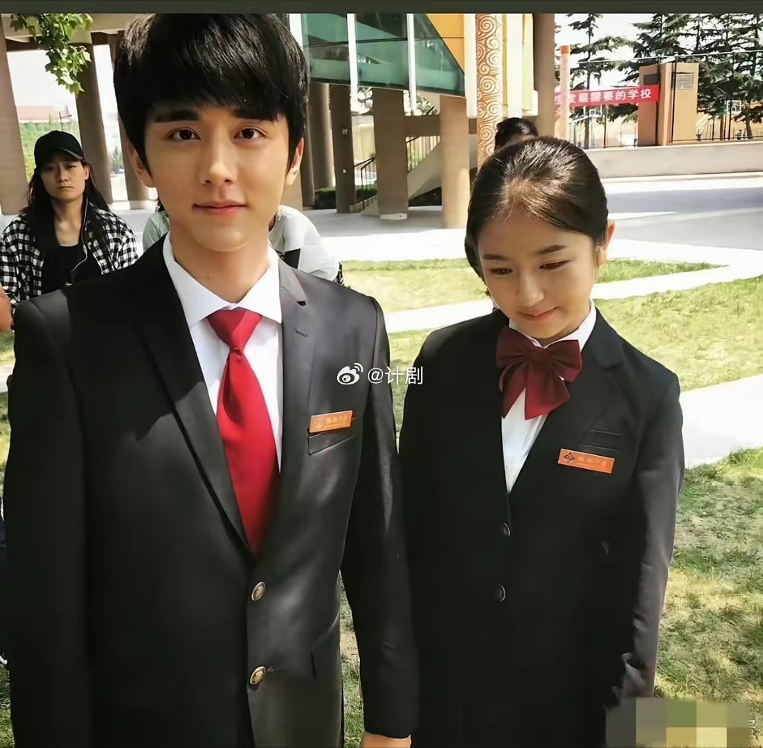 张新成，李兰迪内娱纯爱天花板！当年拍《你好，旧时光》时，李兰迪才19岁，戏里是林