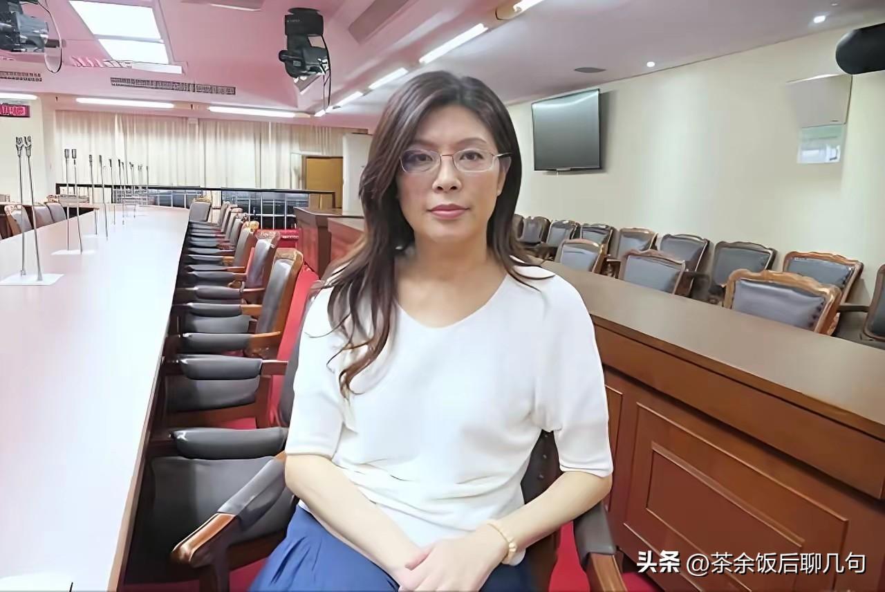 大快人心的好消息，郑丽文主席可要坚持自己的立场，不能动摇啊，这是千载难逢的好机会