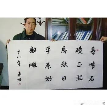 贾浅浅顺利入围作协其父贾平凹作协主席的高位是否起到了关键作用？
网友质疑核心分为