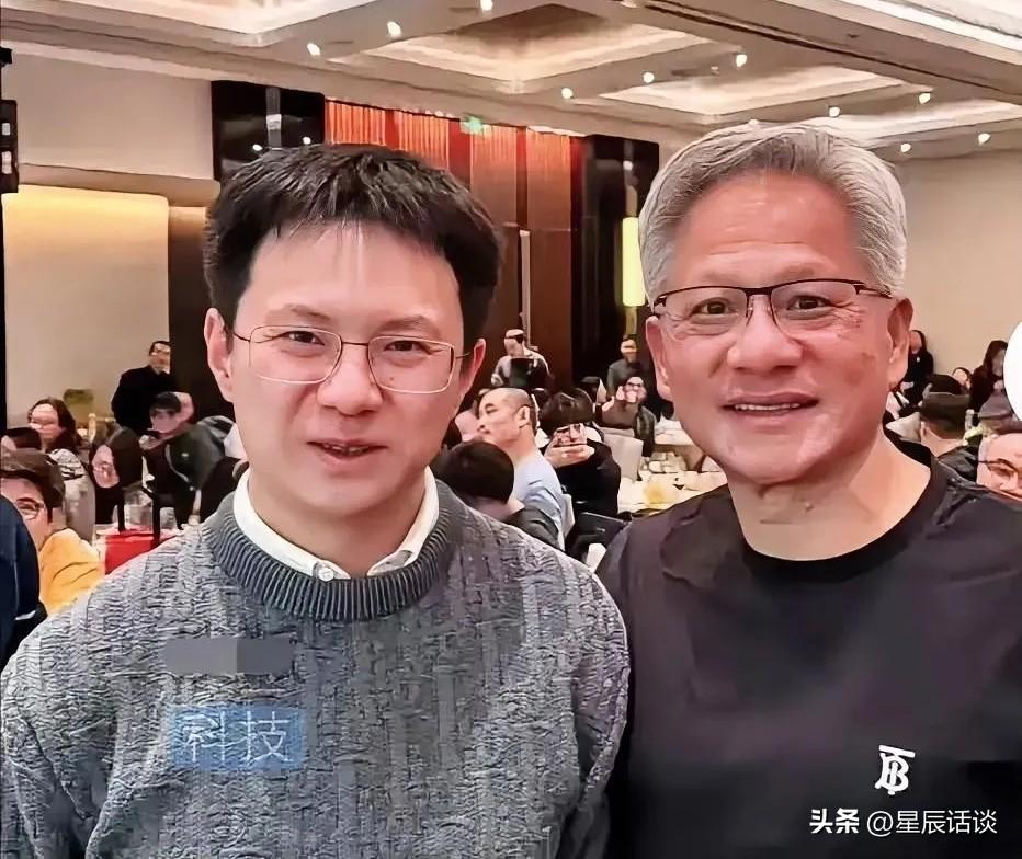 宇树机器人官宣和英伟达合作后，网友评价反倒一路下滑。早前大家满心期待国产机器人自