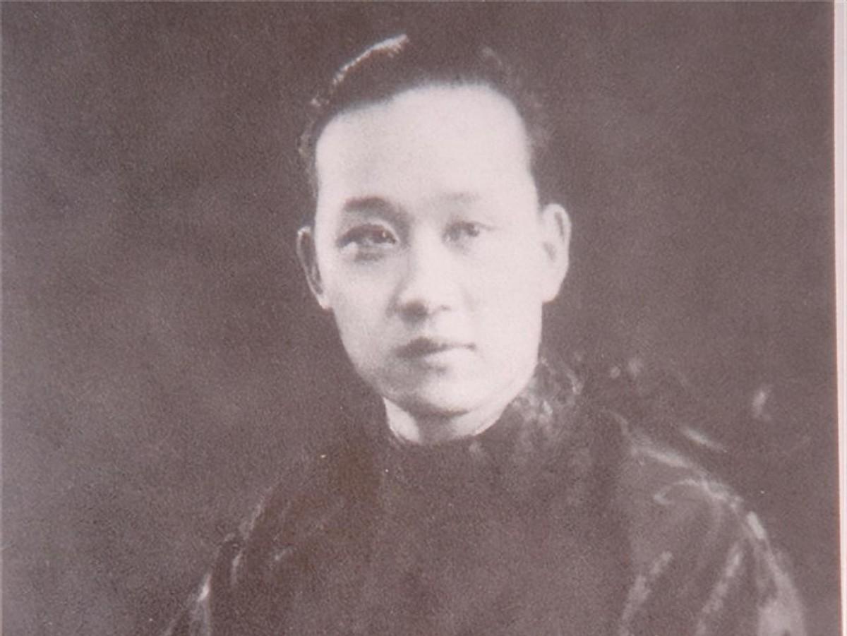 荀慧生新婚之夜竟闹乌龙，掀开红盖头发现新娘成了姑姑，这场误会竟是岳父设计
192
