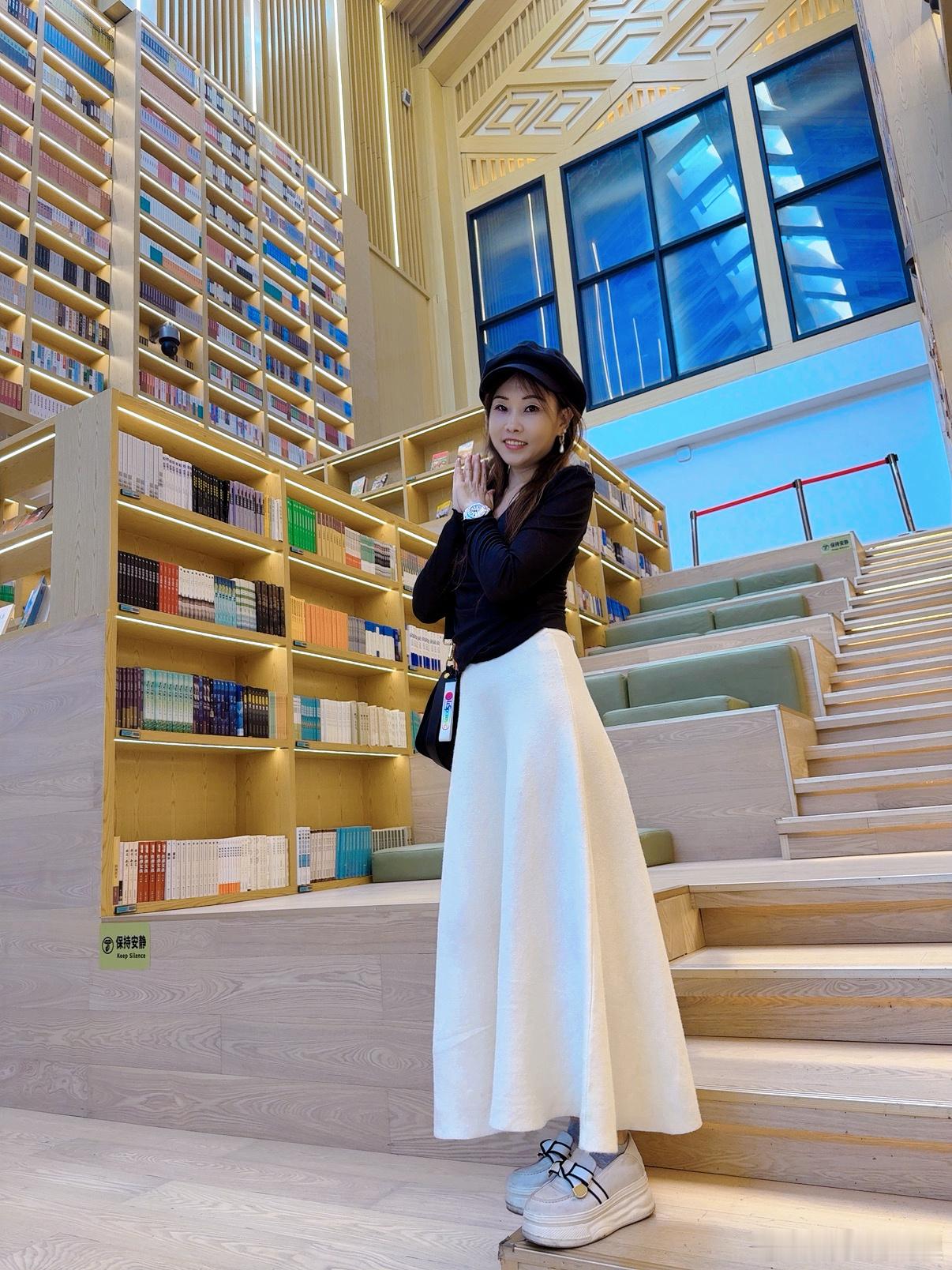 在这个世界上，女性宛如娇艳的花朵，她们有着独特的魅力与无限的潜力。然而，要实现健