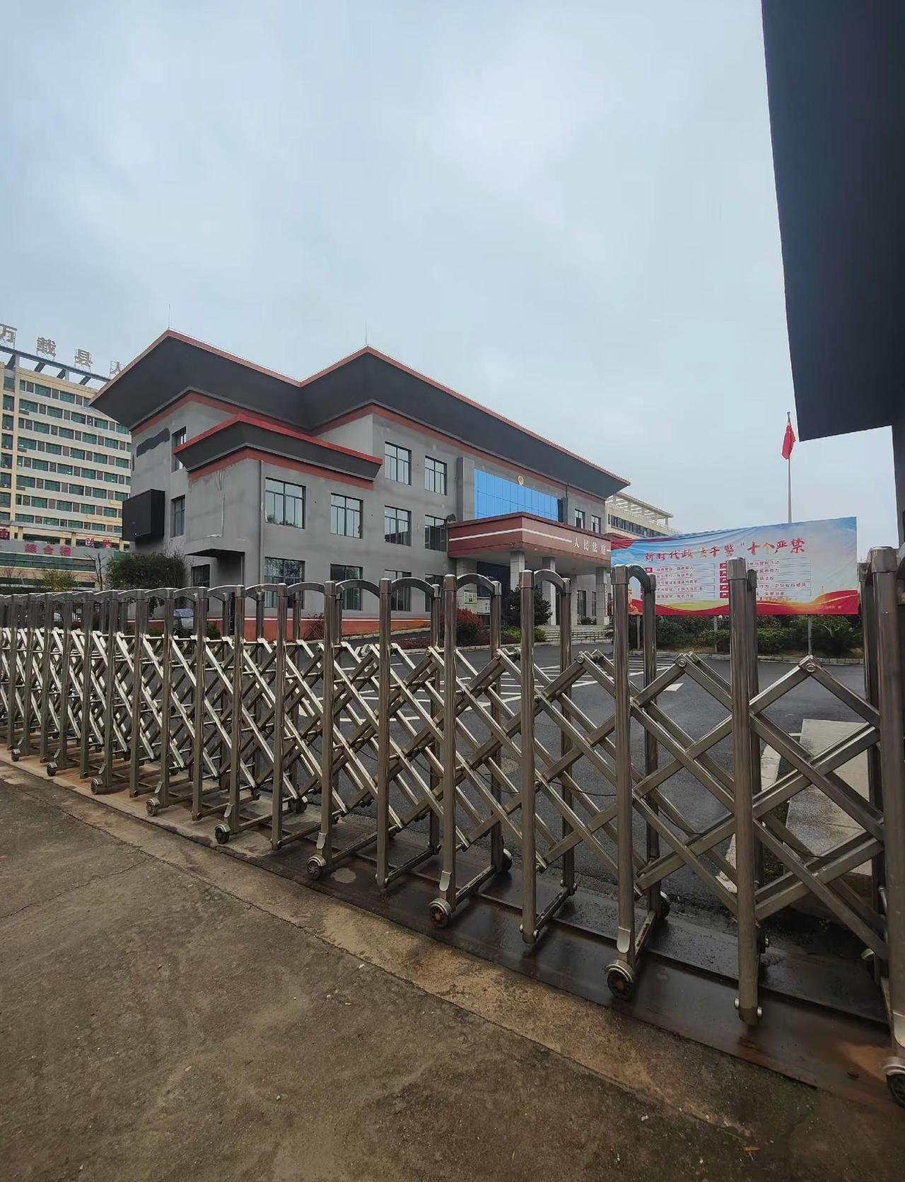 调解离婚！离婚一案，在万载县人民法院株潭法庭开庭审理，本案经过庭审后，原告的诉请