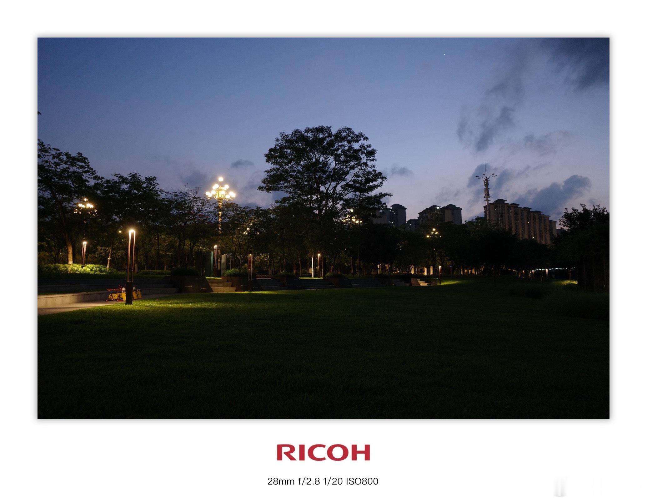 晚安每一天，黄埔长岭的蓝调夜色时光夜景蓝调 理光GR4 深圳·深圳华夏艺术中心