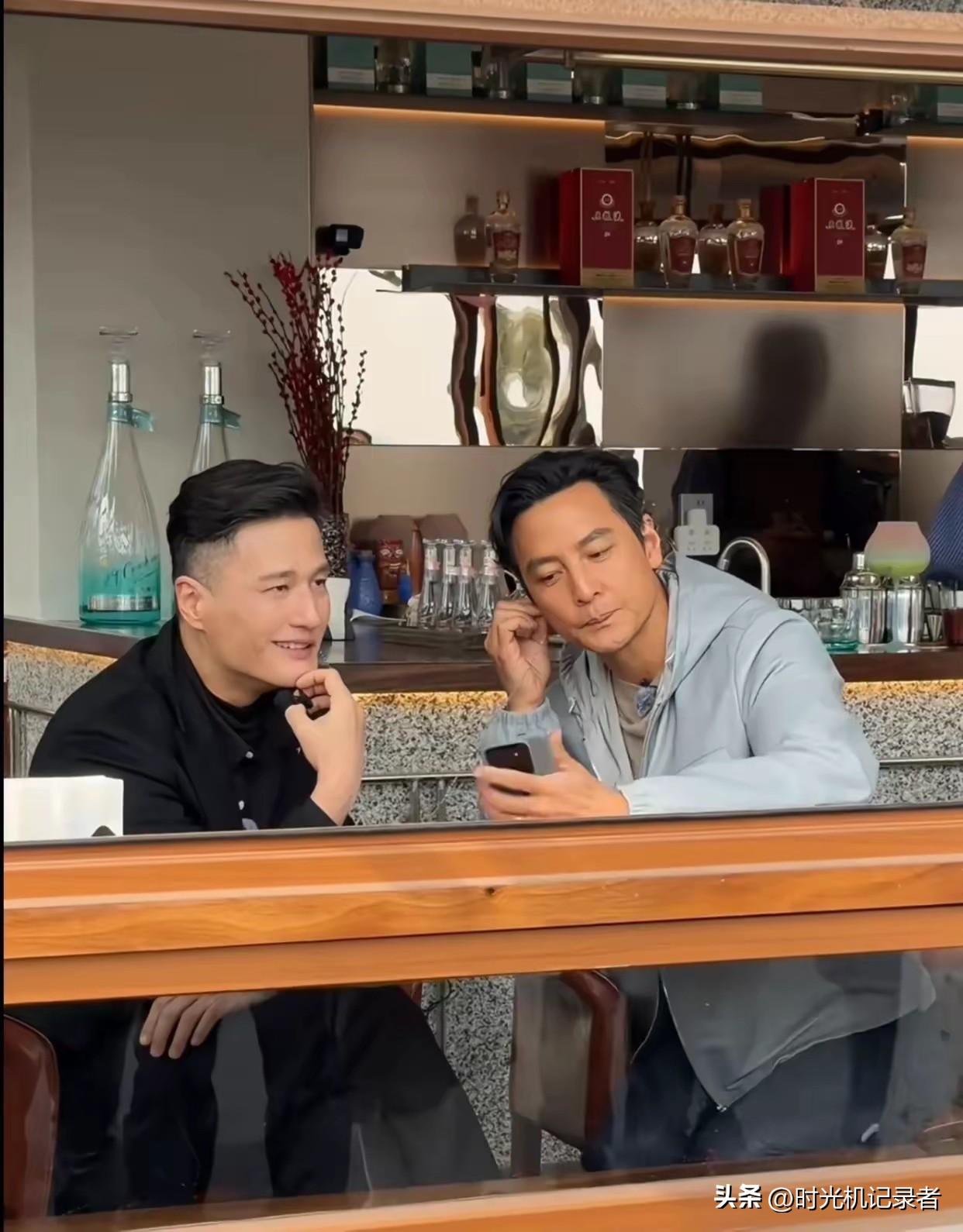 吴彦祖和尹子维好在亲兄弟，不知道是尹子维变帅了还是吴彦祖变丑了。