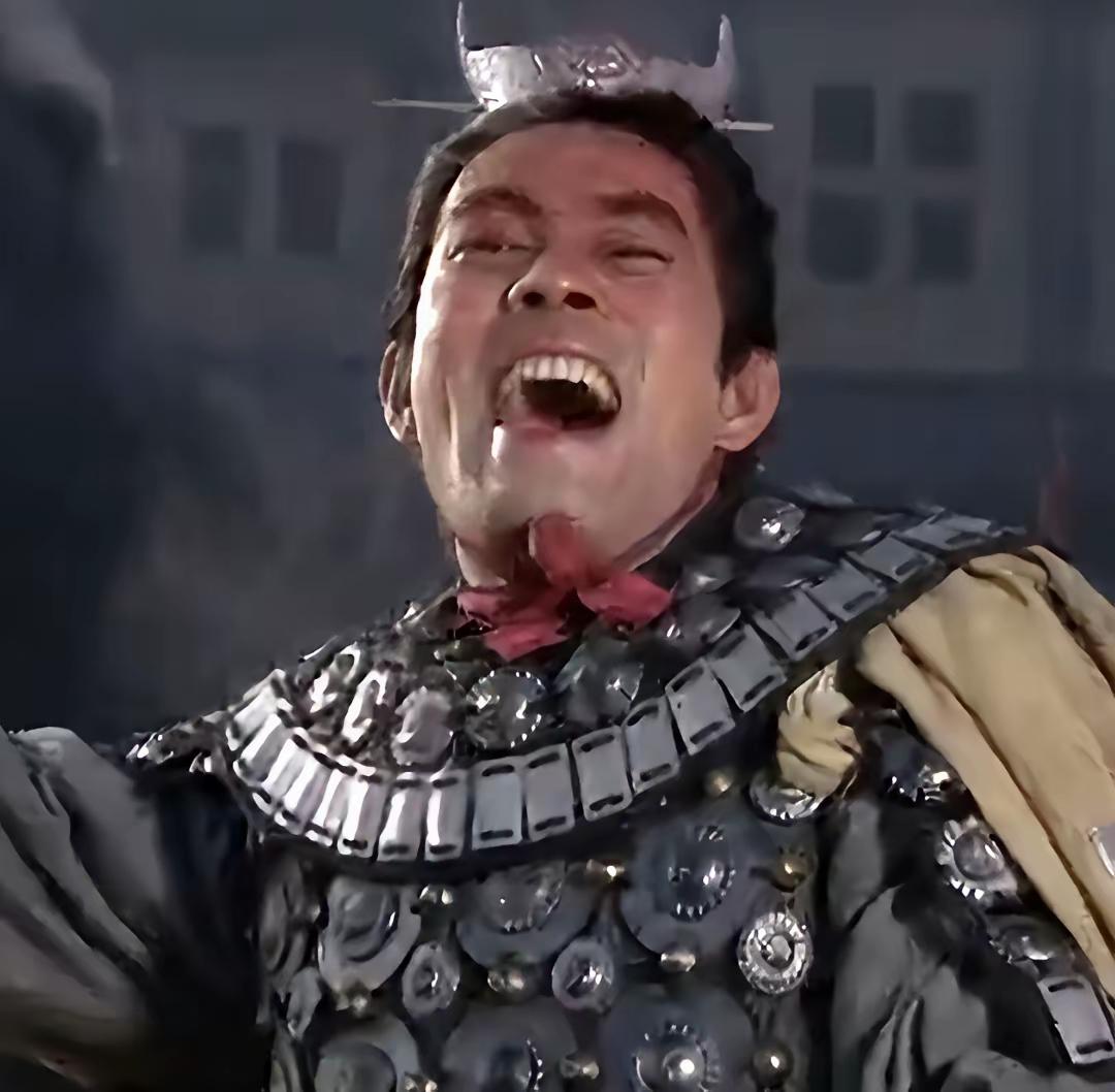 丁原给的相对待遇已经顶天了，但是绝对待遇跟董卓比啥也不是。好比一个人有100块，