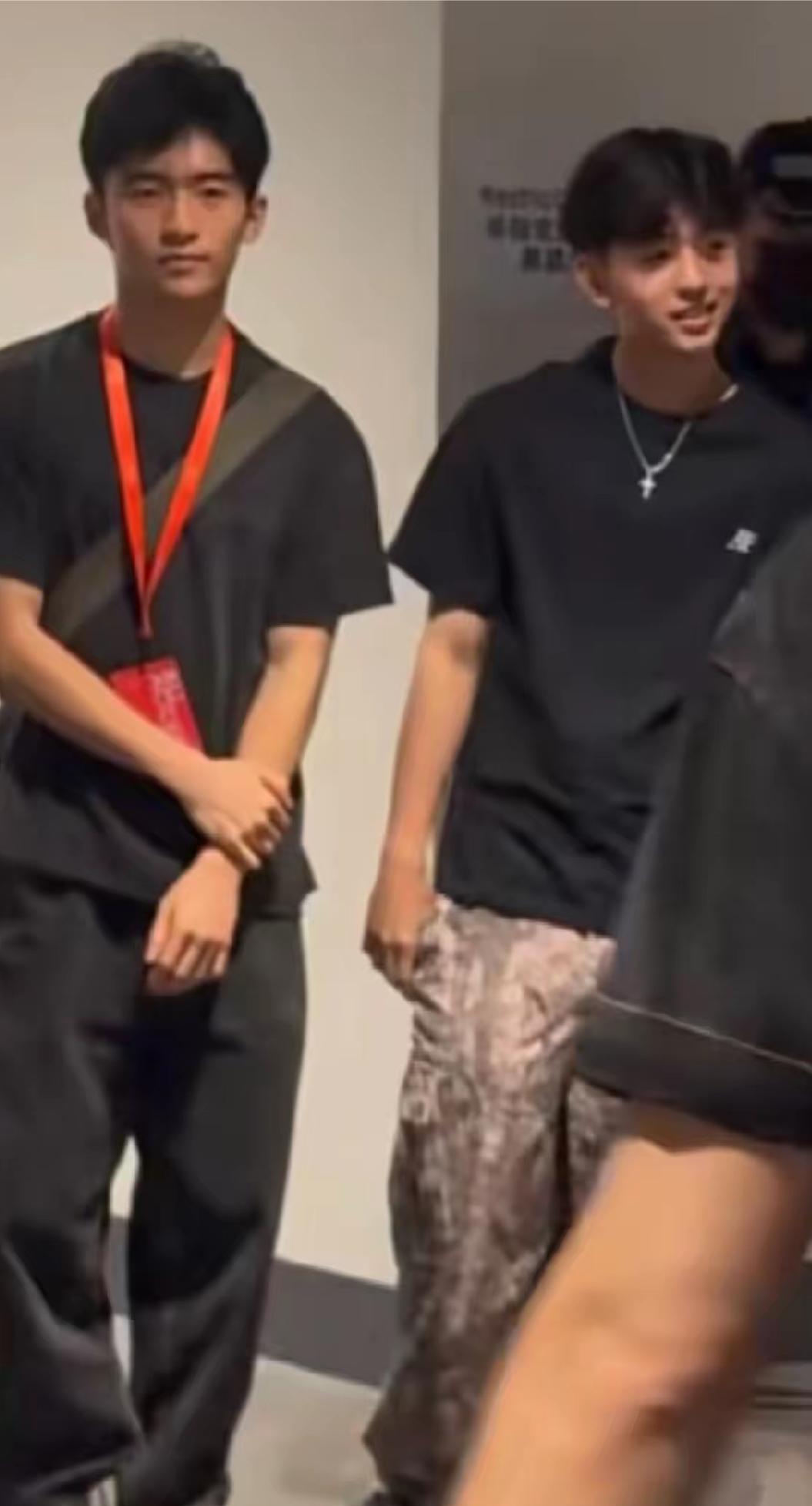 谢霆锋俩儿子，真是青出于蓝而胜于蓝呀