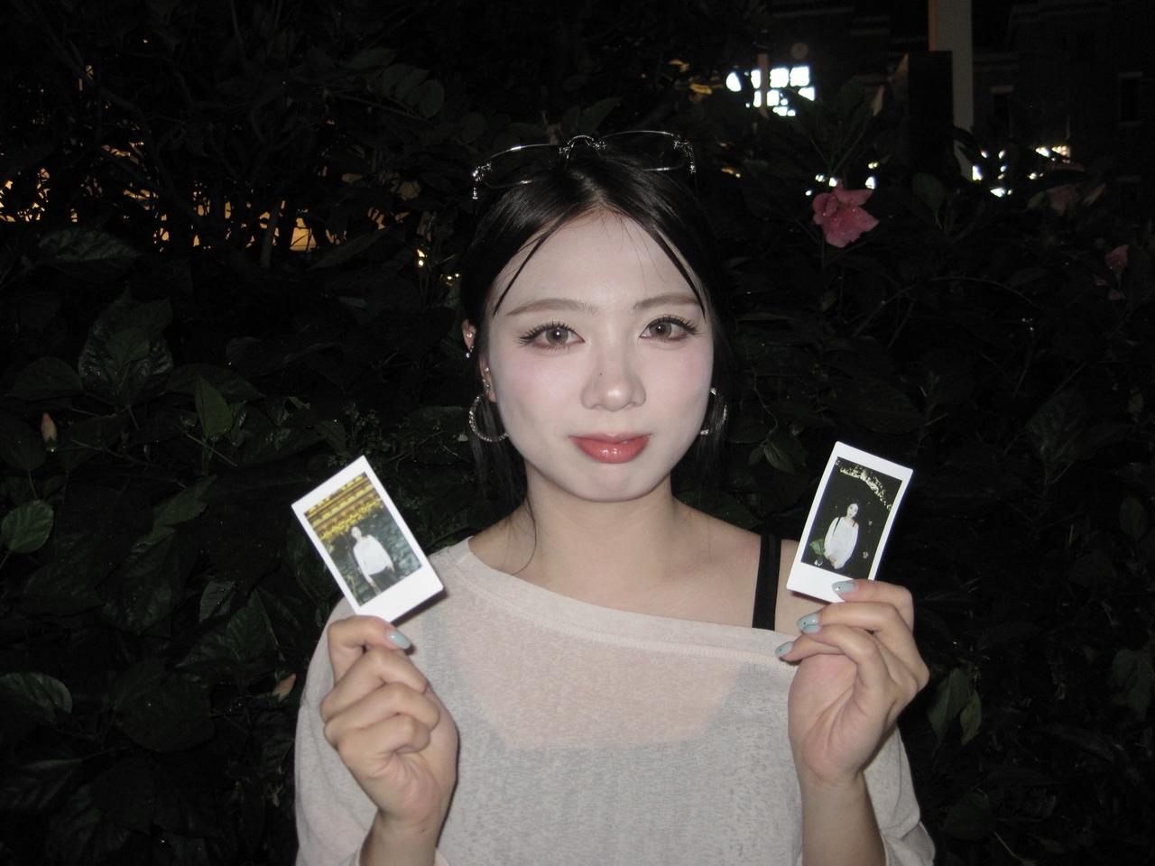 古镇里的小姐姐。喜欢用CCD拍照。质感就是不一样。夜感人像 ccd风格 ccd人