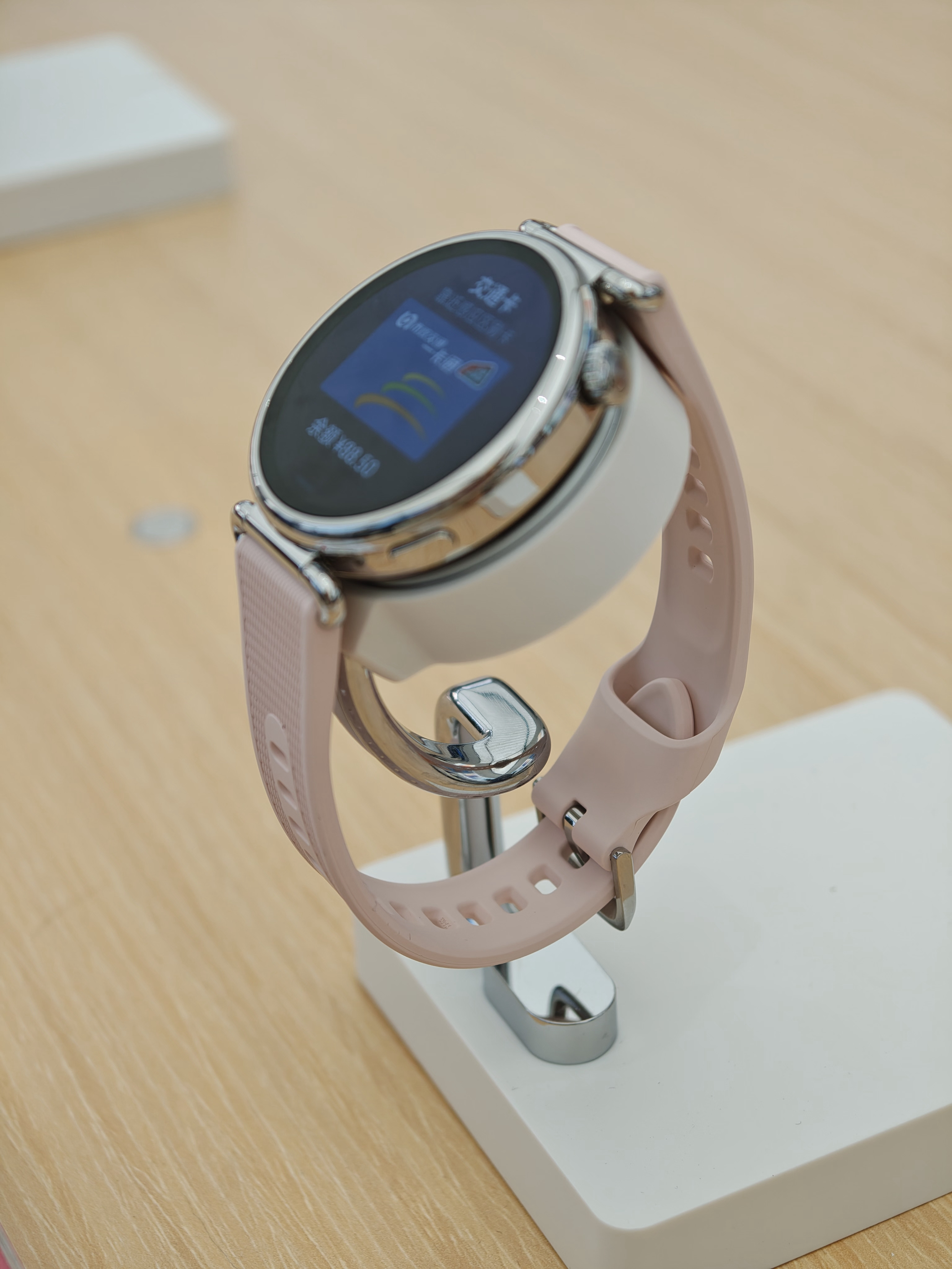种草了华为WATCH GT7！跟老款比，新款表带佩戴体验提升很大，上手亲肤柔软，