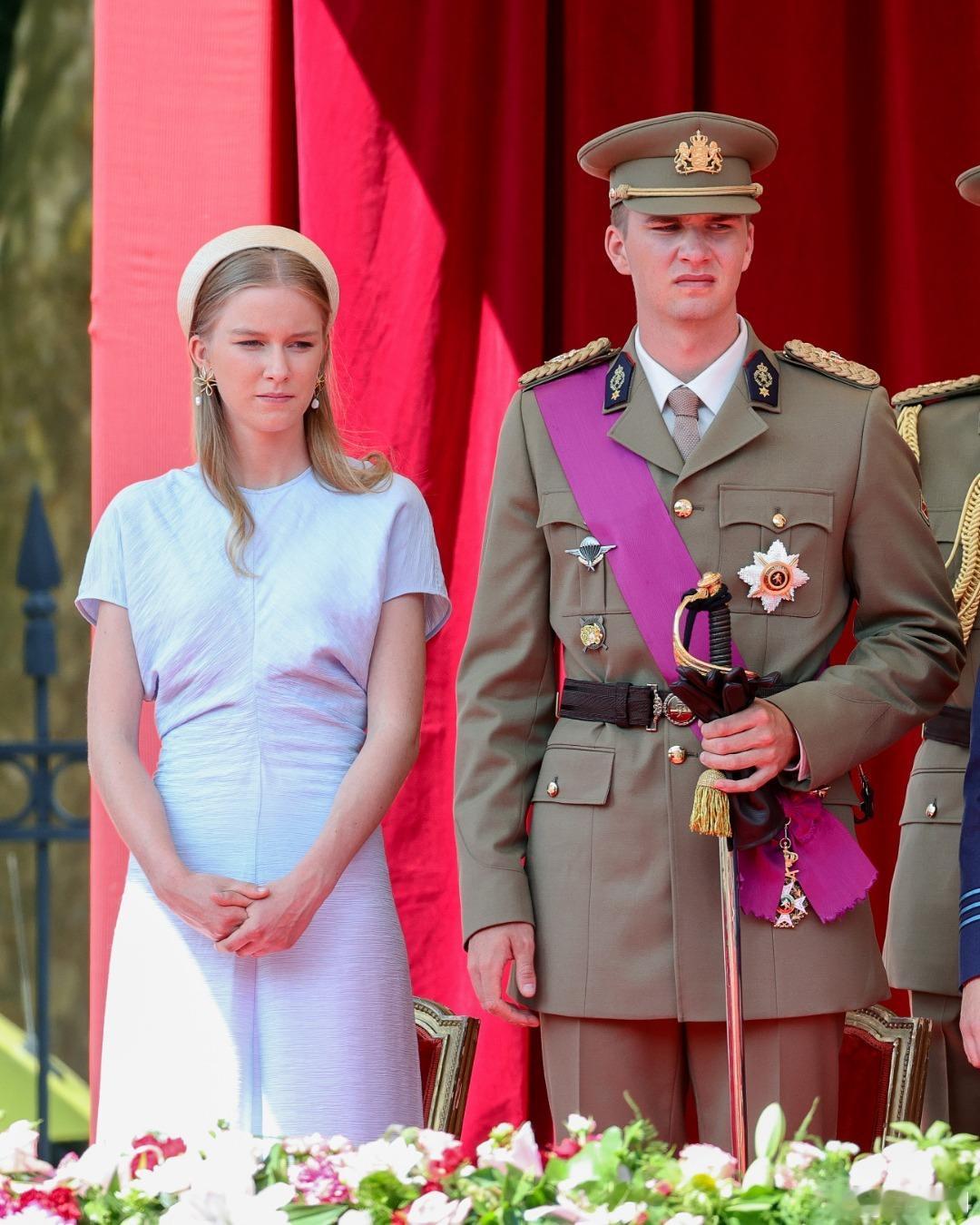 比利时王室 🇧🇪7月21日，加布里埃尔王子出席国庆节阅兵仪式。不得不说，加布
