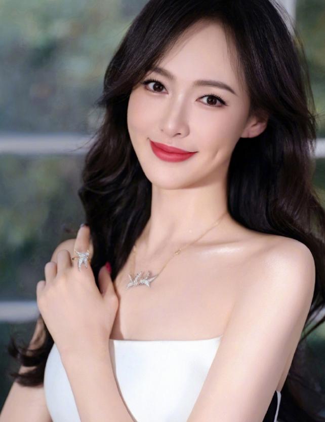 唐嫣《此刻的生活》开始招商了
剧还没开拍就开始招商，主要是广告植入剧情的招商，植