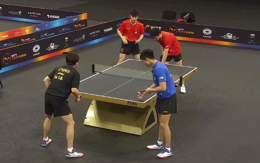 温瑞博连连失误！
这手感突然没有了呢？

在男双决赛中徐瑛彬/袁励岑打出了7:2