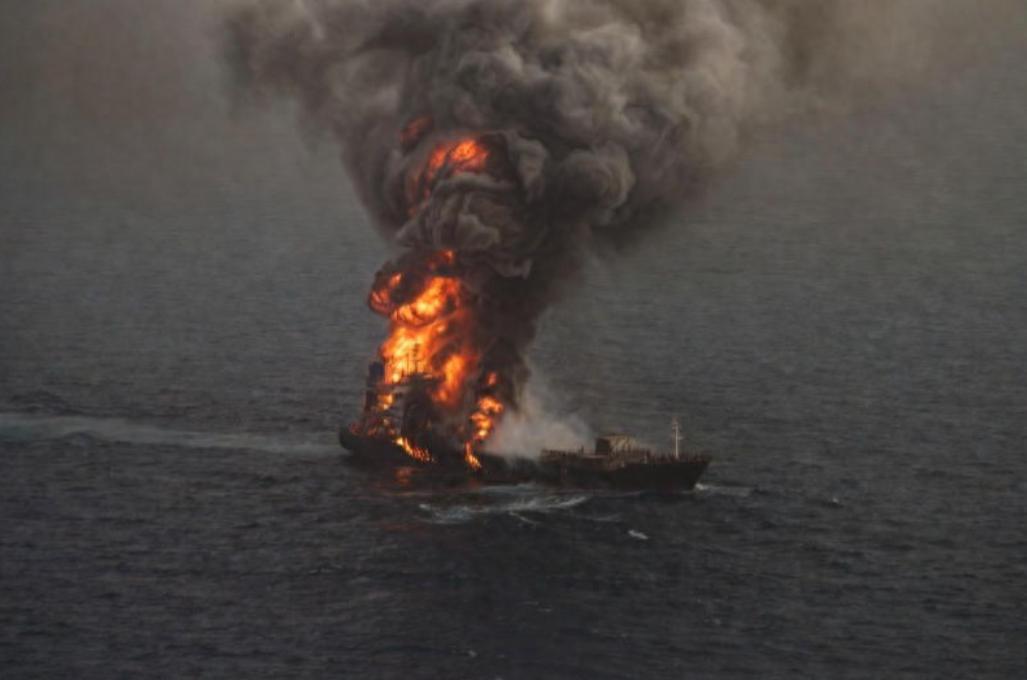 这是什么操作？昨天土耳其刚刚站出来支持伊朗，今天一艘满载14万吨原油的土耳其油轮