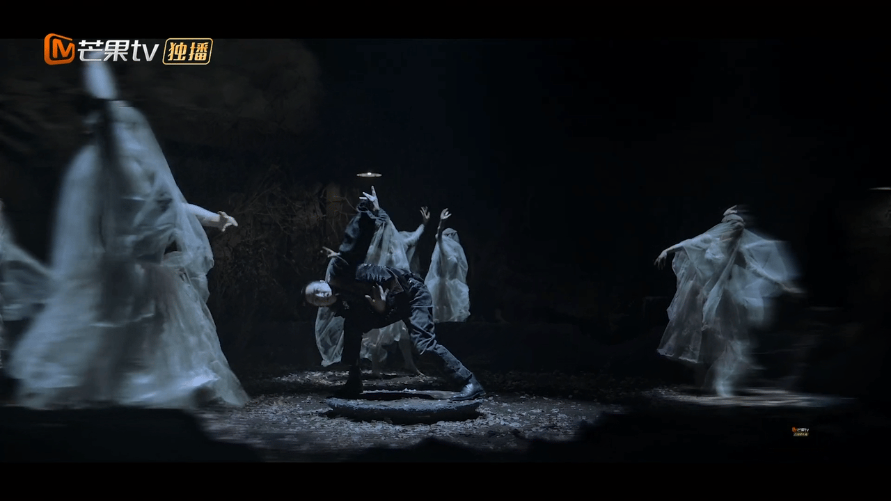 李承铉才是顶级魅魔 谁没被《罗曼蒂克乌托邦》的李承铉戳中！华丽舞台亮相超吸睛，耳