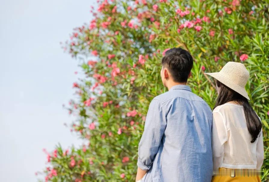 离婚官司，为何法官首次不判离？
1、“宁拆十座庙，不毁一桩婚”的传统观念；
2、