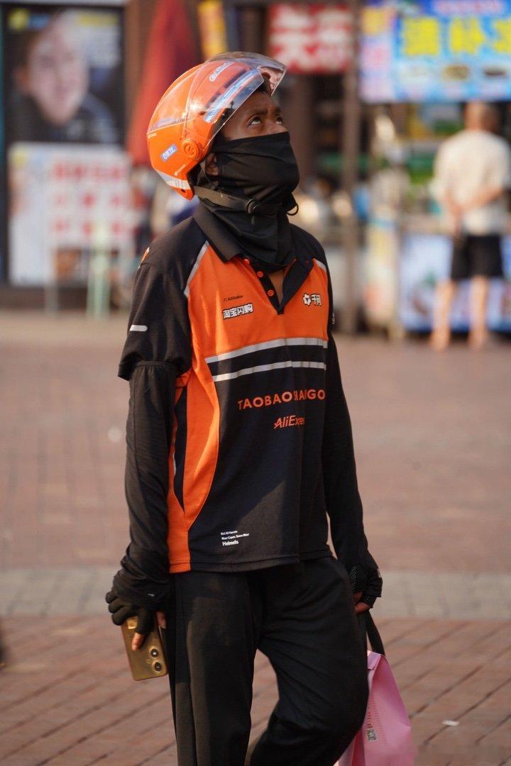 眼神带刀的犀利小哥 