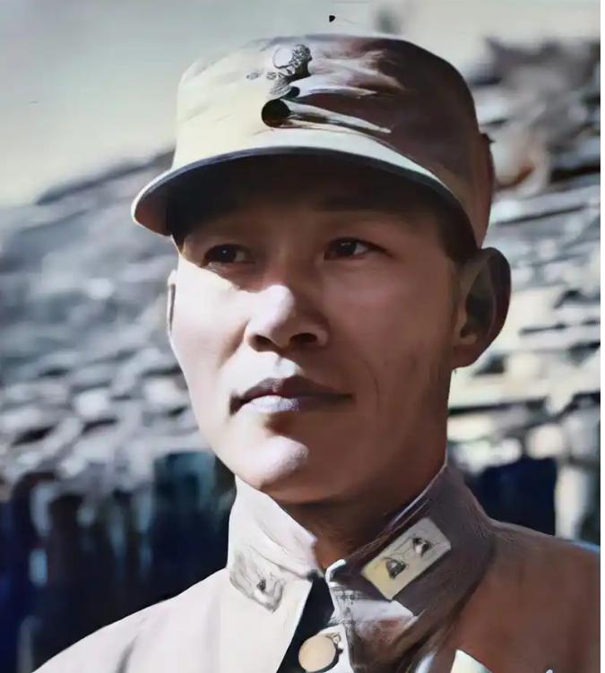 1936年，税警总团长黄杰请张佛千帮忙，说：“我的六个团，有两个团长不大服管，一