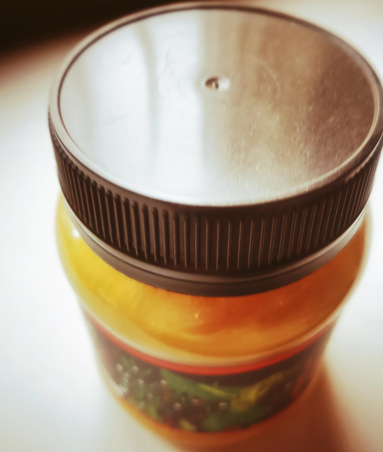 竟有30年保质期的蜂蜜，这是真的吗？
有位朋友说，她有一瓶保质期30年的蜂蜜。我