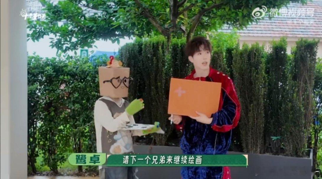 十个勤天人均抽象派大师十个勤天接力作画全员抽象上线，画风各有各的离谱，本以为会翻
