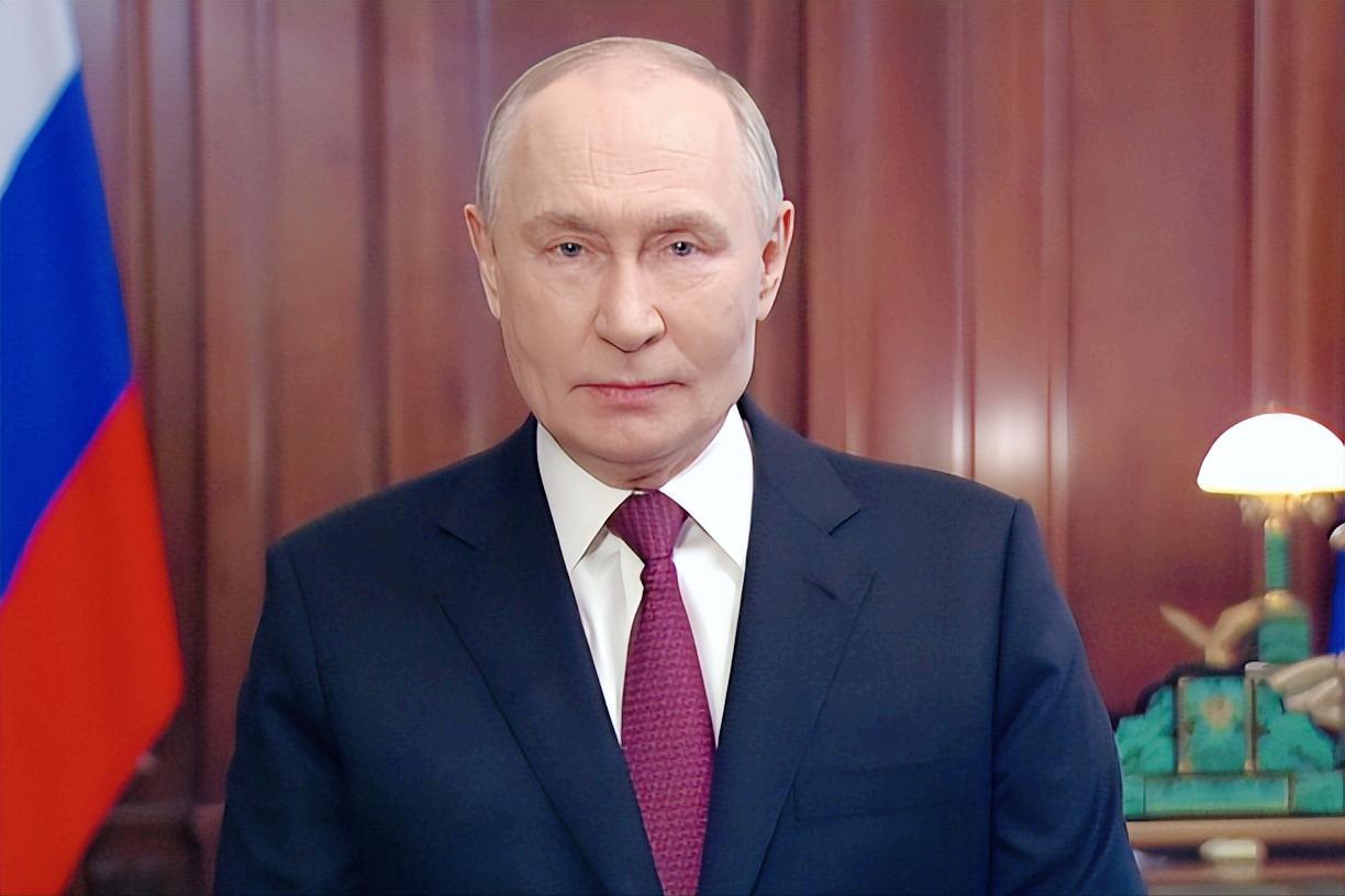 俄乌冲突打满四年，普京突然甩出重磅表态了。
 
2月23日俄罗斯“祖国保卫者日”