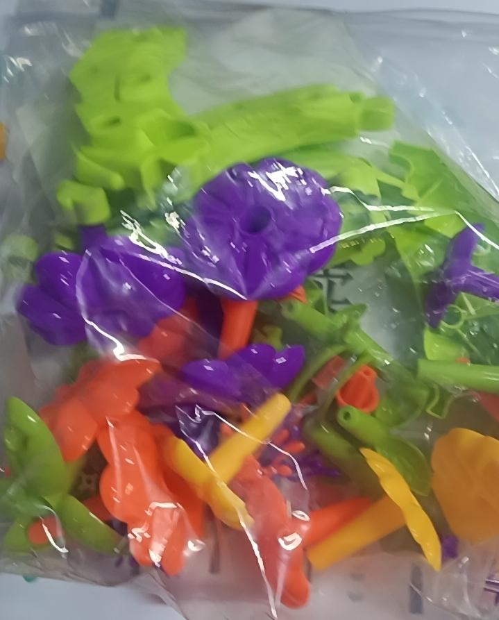 怎样锻炼宝宝手眼协调能力? 锻炼宝宝手眼协调能力有不少好办法。像玩拼图，从简单的