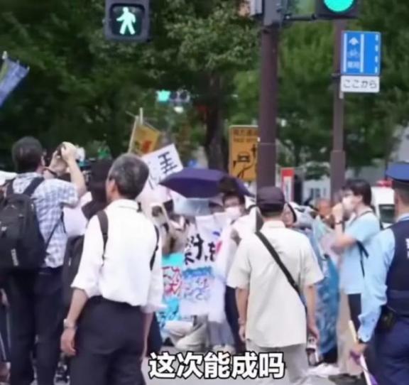 日本民众集体崩溃：靖国神社供奉的并非是代表正义的民族英雄，而是邪恶的战争恶魔。