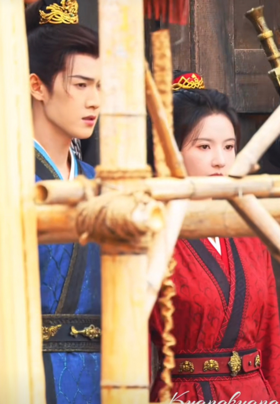 李昀锐刘些宁《归良辰》双人高马尾路透，自古红蓝出cp！