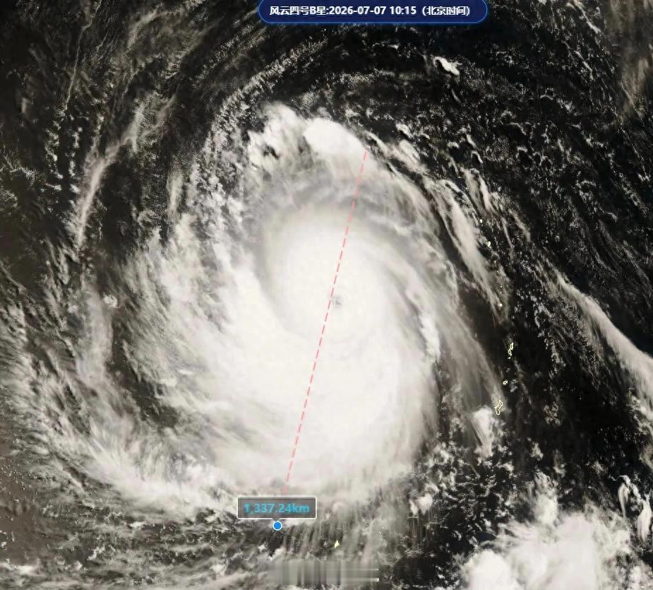 目前来看，本周末“巴威”就可能登陆我国，华东地区的强风雨影响也随之展开，需要高度