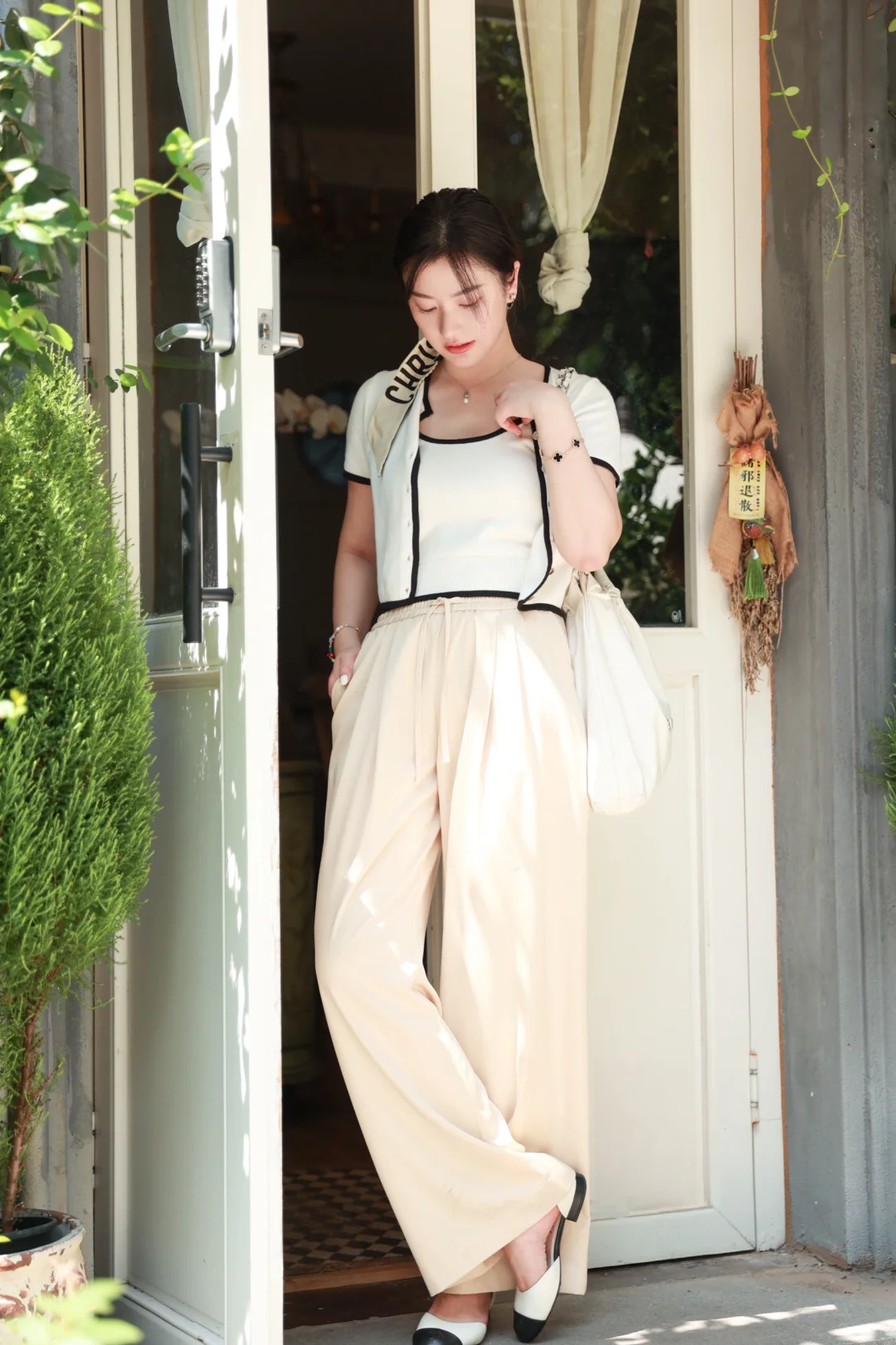 无娃ootd🍂这不就到了最适合短袖针织的季节