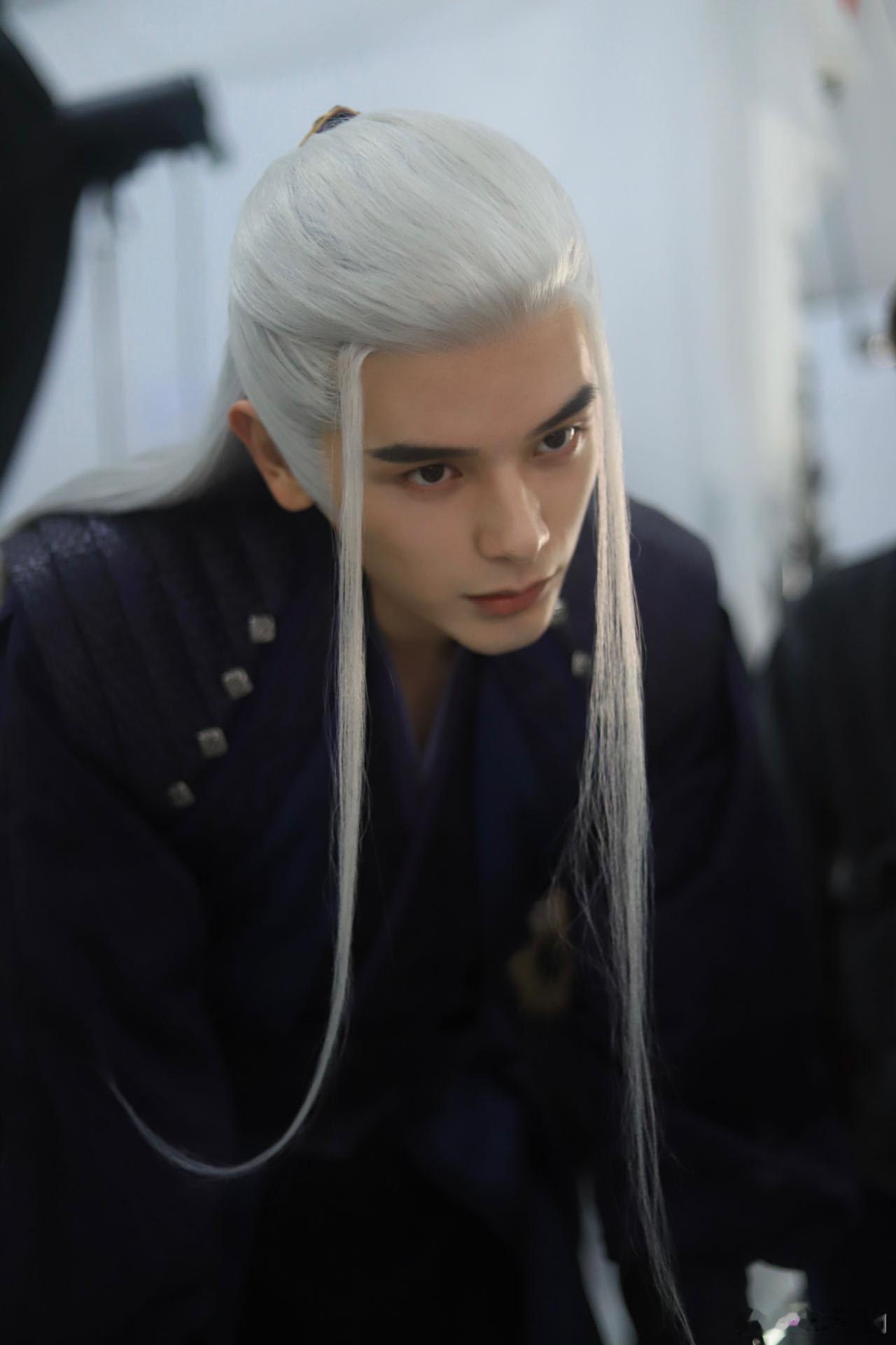 #姚弛轩辕离歌用脸鲨人##姚弛轩辕离歌白衣刺客造型# 姚弛的轩辕离歌白衣刺客造型